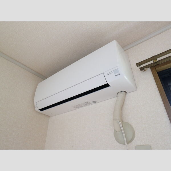 ボーヌファムⅠⅡ　Ⅰ102号室 エアコン