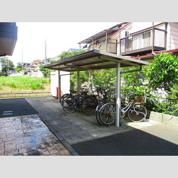 ノーブルタウン　弐番館 駐車場