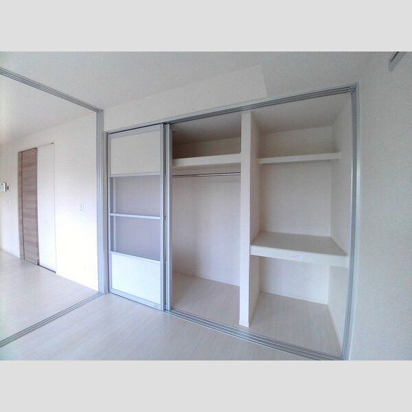 エトワール本町 クローゼット