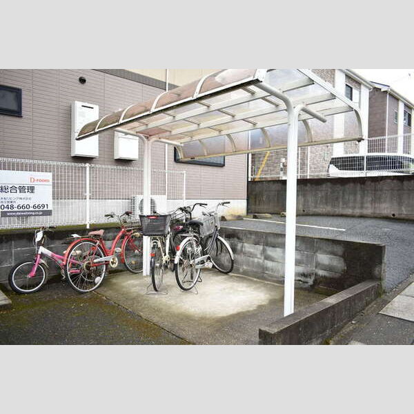 ピュアコート 駐輪場