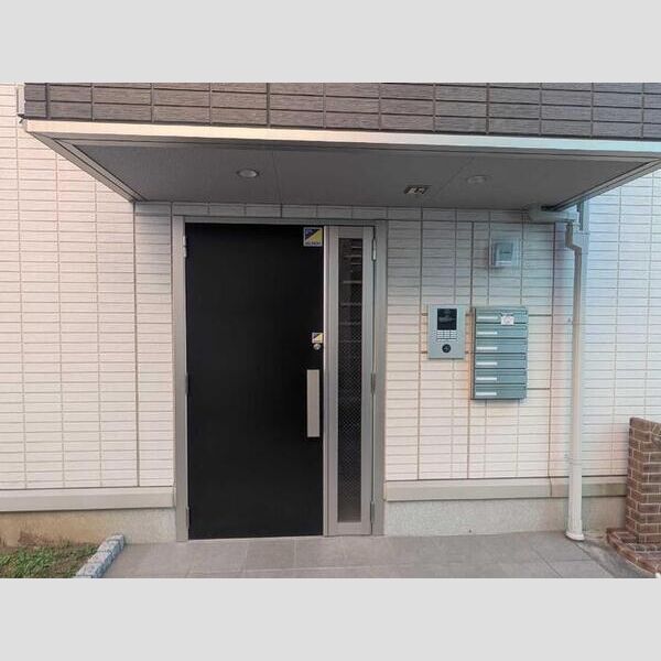 グランデュール　A エントランス