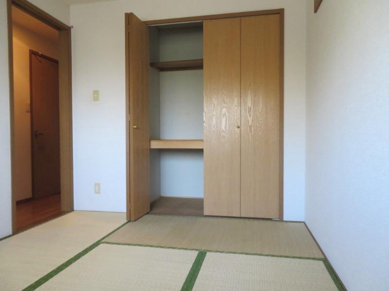 メゾンアンソレイエ1階 内観