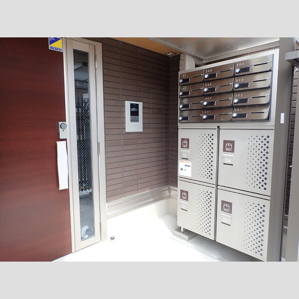 ブラン　ノワール多摩 オートロック(集合ポスト・宅配ボックス)