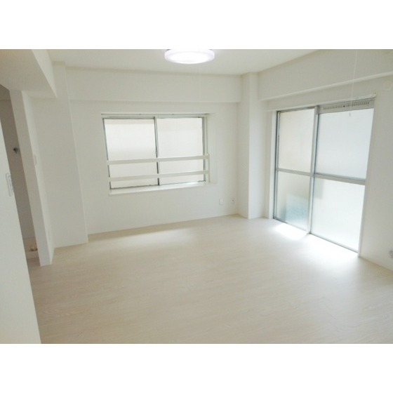 八雲フラット リビング