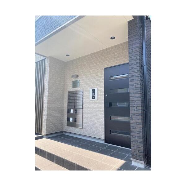 ラ・メゾン　シェンヌ エントランス