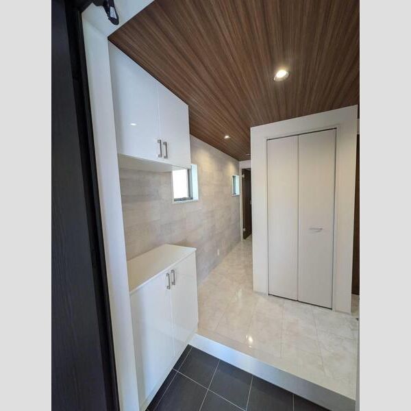 マイホームネクスト川崎戸手Ⅱ　9号棟 玄関