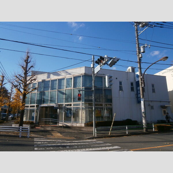 ローズコート真光寺C号室 横浜銀行鶴川西支店(2072m)
