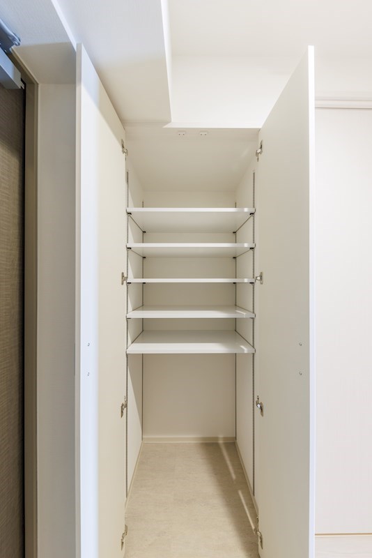 ドゥーエ入谷Ⅱ2階 収納