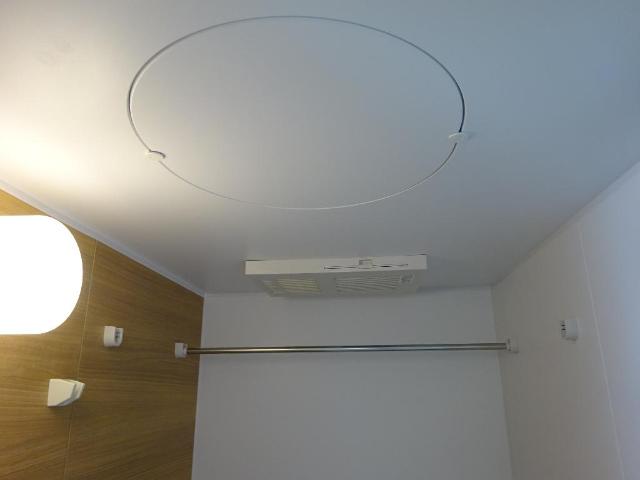 Ｆａｍｉｌｉｅ　Ｓｕｙａｍａ201号室 浴室乾燥機