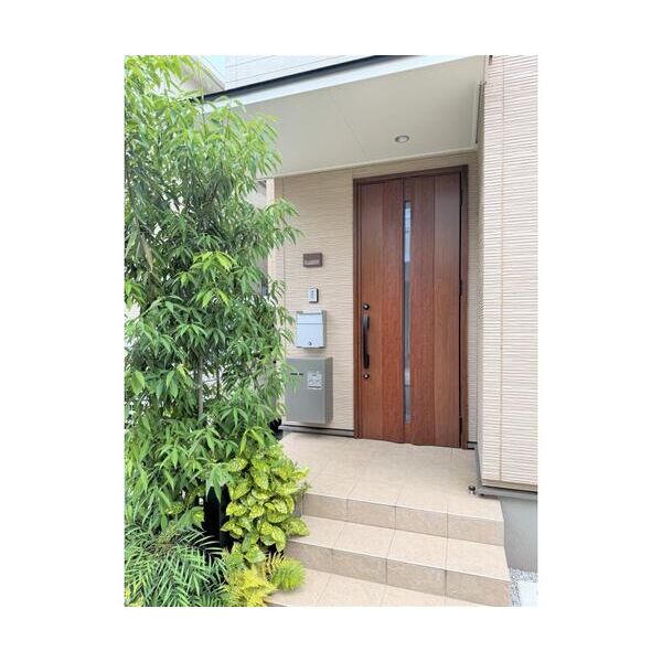 フォレストメゾン新堀B号室 エントランス