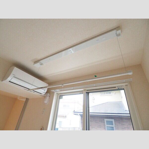 クレールガーデン102号室 室内物干し