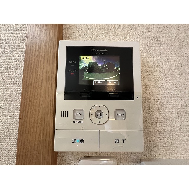 上池台三丁目貸家A号室 モニター付きインターホン有り♪