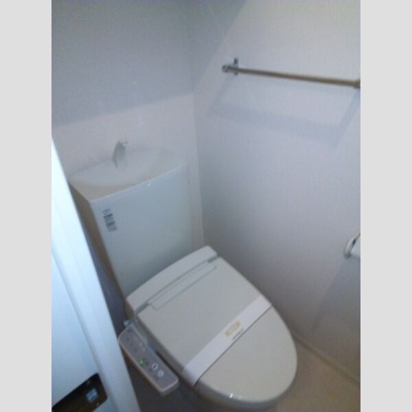 プランドール(入間市)203号室 温水洗浄暖房便座