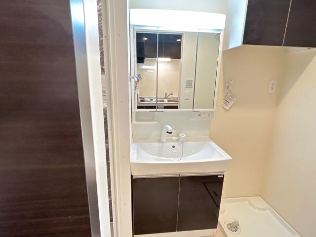 オリーブガーデン 洗髪洗面化粧台