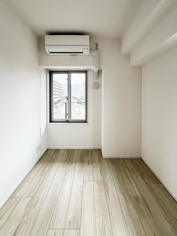 ドゥーエ王子神谷1階 寝室