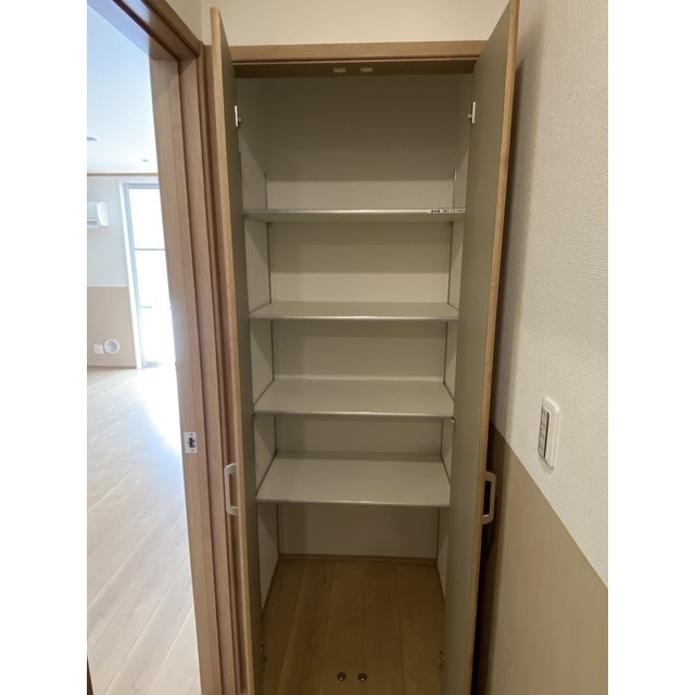 メゾン　リエール1階 内観