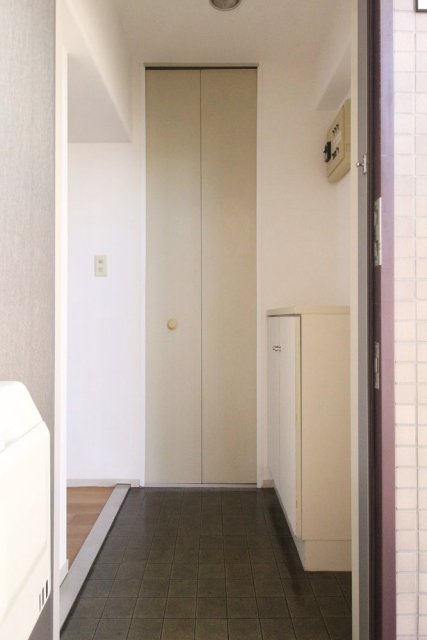 メイツ伊勢佐木長者町 玄関
