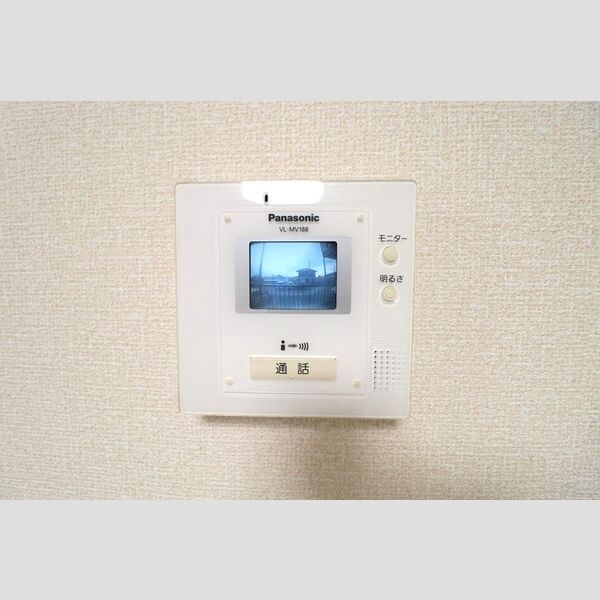 ティグリス102号室 モニターホン