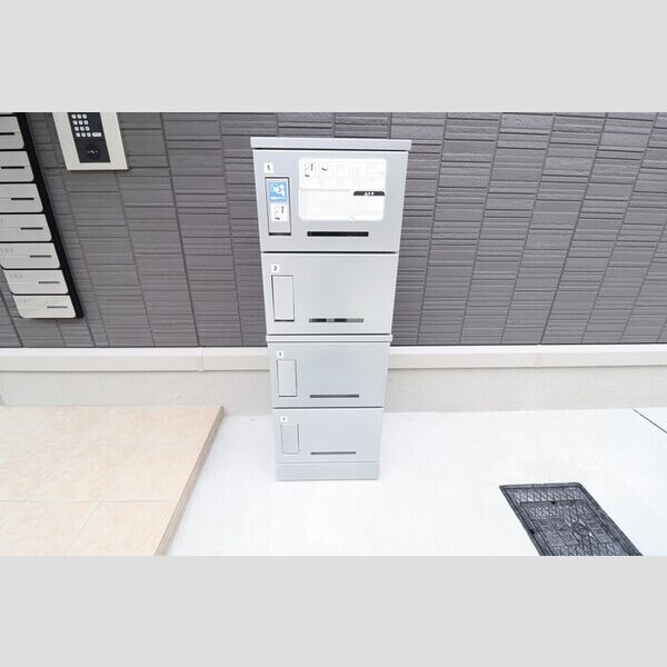 テルミドール302号室 宅配ボックス