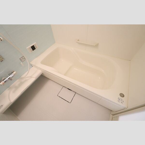 メゾンボヌール103号室 一坪風呂