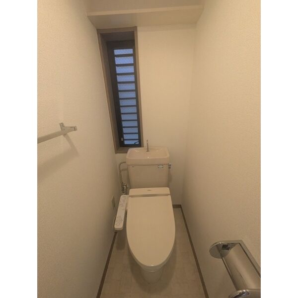 サンヒルズ上大岡B105号室 トイレ