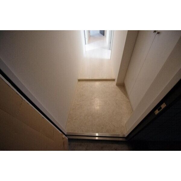 メゾン・ド・ジュピター 玄関