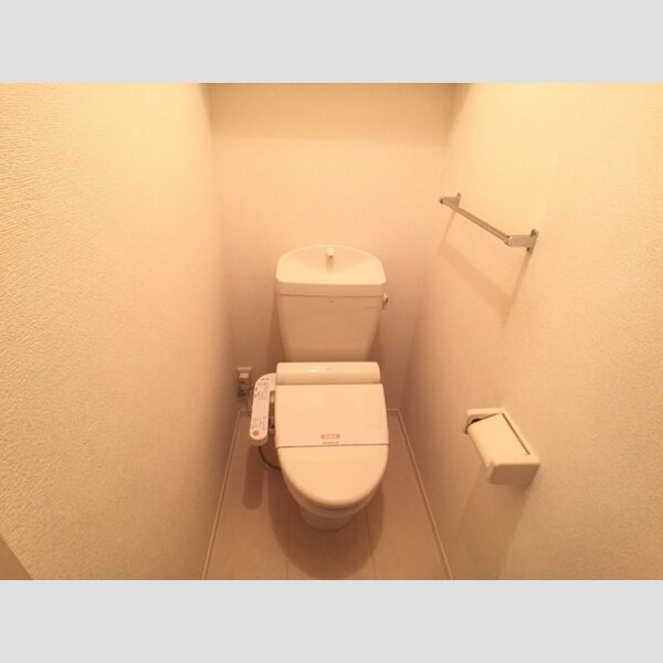 ストラール　B 温水洗浄暖房便座