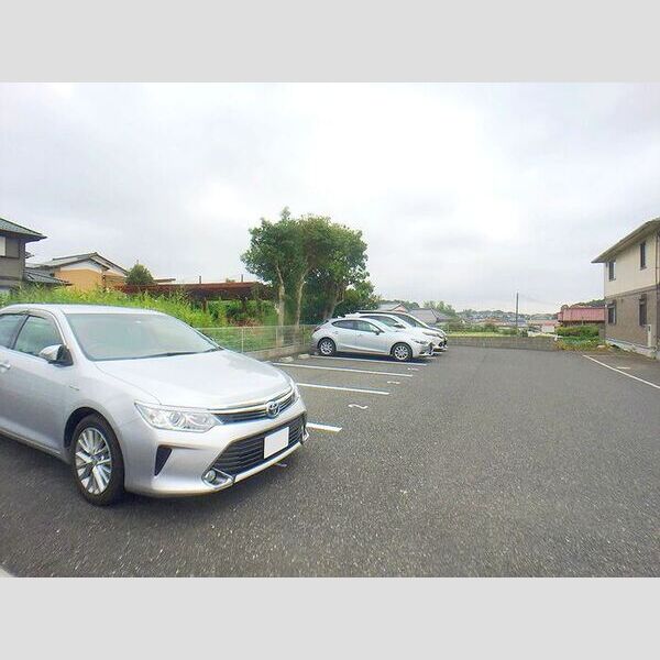 ベイサージュ 駐車場