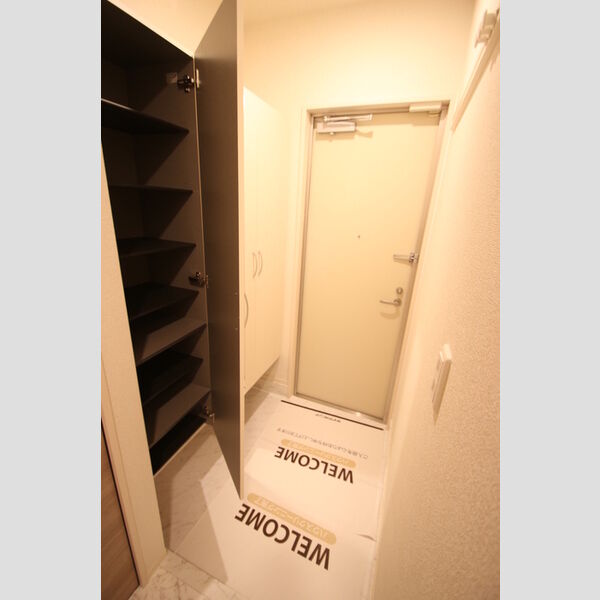 ファミユB306号室 シューズボックス