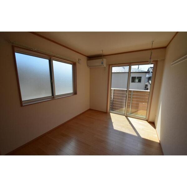 フォレストリーフ西大宮B棟 リビング