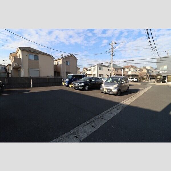 ヴェルドミール　壱番館 駐車場