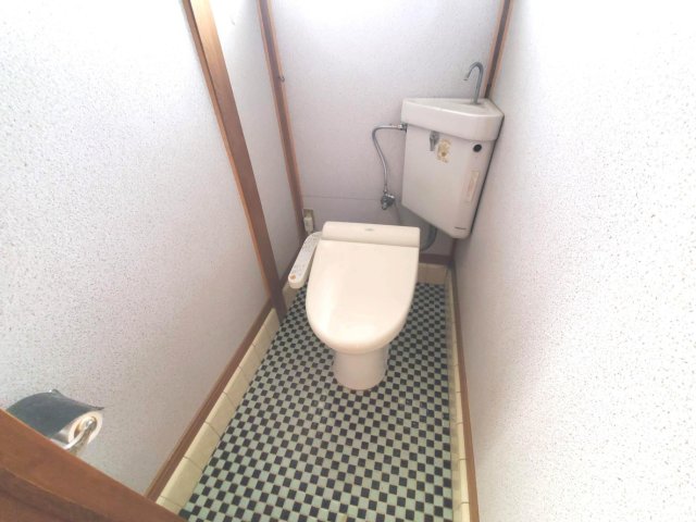 安行領根岸戸建 トイレ
