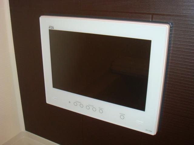 レ・セーナ202号室 浴室ＴＶ