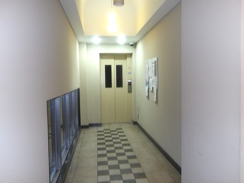 スタジオスクエア住吉3階 エレベーター　※2025年6月撮影