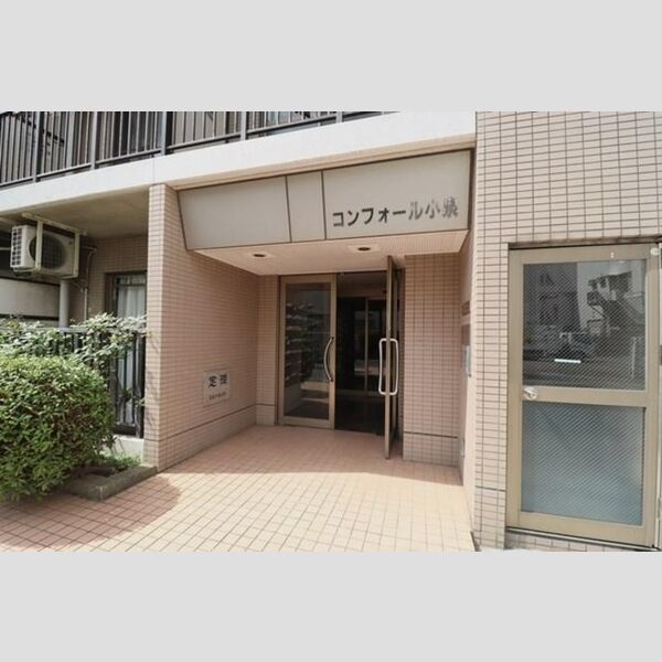 コンフォール小泉104号室 エントランス