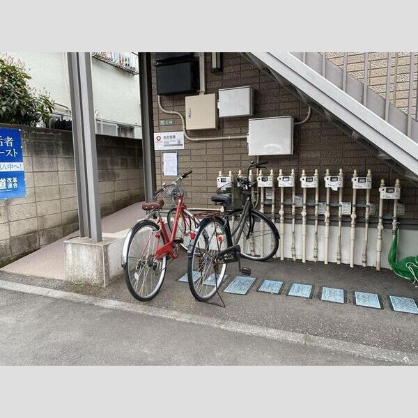 サン ヴィクトワール 駐輪場