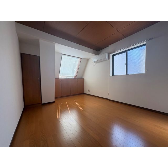 門前仲町1丁目借家 洋室８．１帖