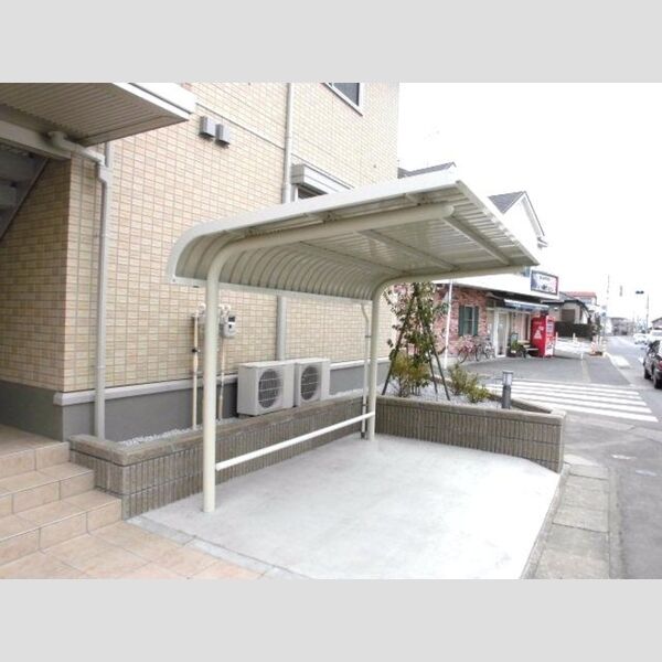 リアルコート D 駐輪場