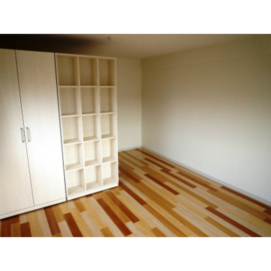 プレイズ　レイ301号室 内観