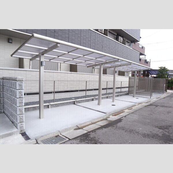 Brilliance 駐輪場