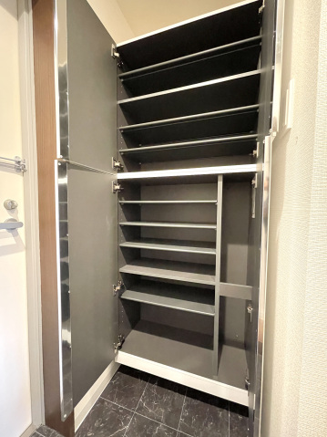 スカイラシクラス平和台402号室 シューズボックス