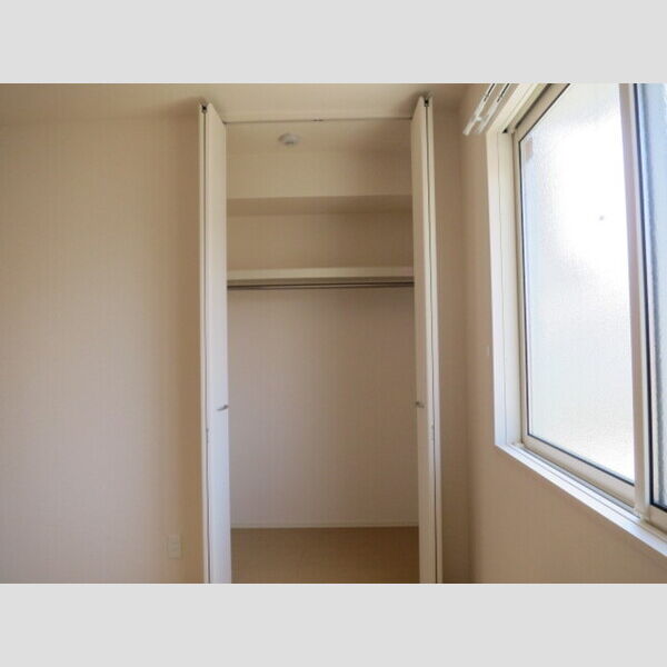 アネシス103号室 洋室　収納