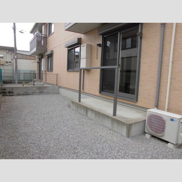 コーポ栄　Ⅲ101号室 専用庭