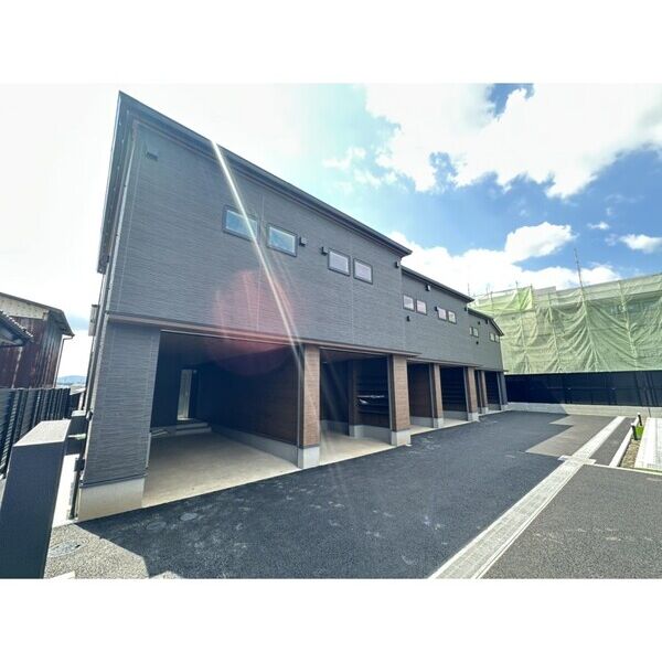 ベースセグレタ 外観