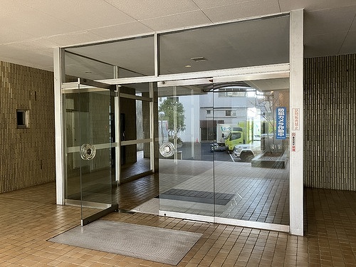 マンション雅叙苑　２号館 エントランス　※2026年2月撮影の写真