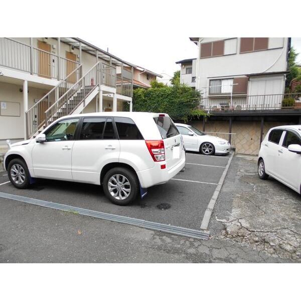 エクセレント玉川学園 駐車場