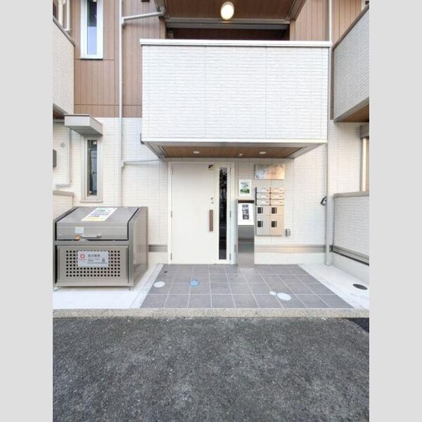 Flora エントランス