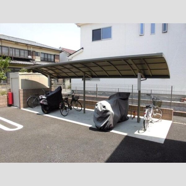 カーサ石原　A101号室 駐輪場