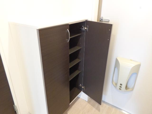 ブラン　メゾン201号室 下駄箱