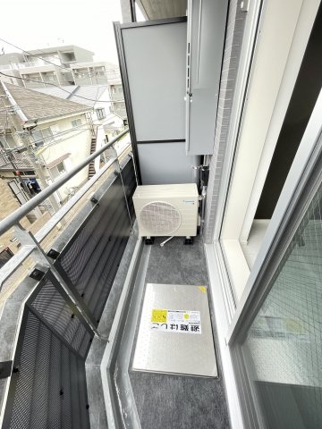 スカイコートグレース世田谷弦巻301号室 バルコニー